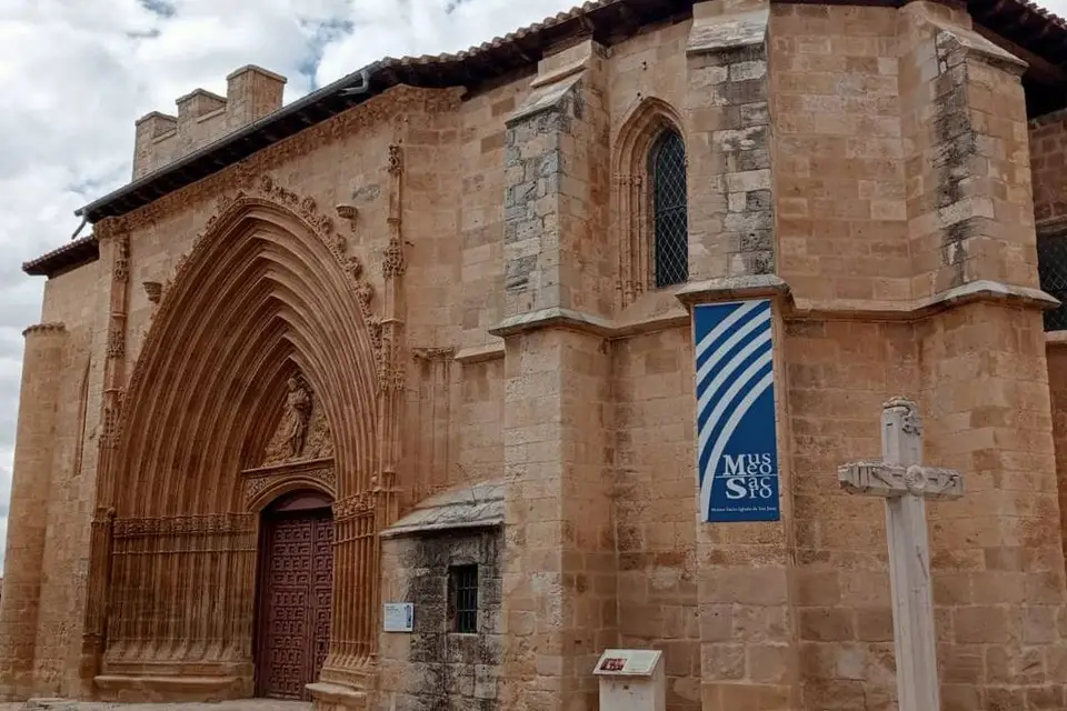 Iglesia de San Juan y Museo de Arte Sacro de Aranda de Duero